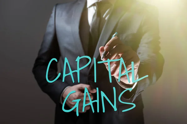 Conceptual Caption Capital Gains Business Idea Bonds Shares Stocks Profit — Foto de Stock