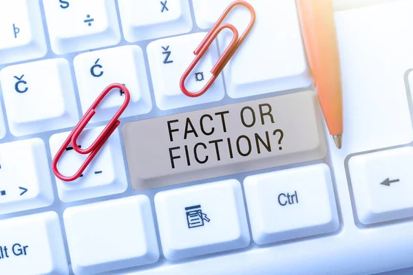 Text Sign Showing Fact Fiction Word Written True False Doubt — Stockfoto