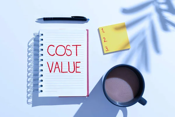 Κείμενο Σημάδι Που Δείχνει Την Αξία Κόστους Επιχειρηματική Βιτρίνα Ποσό — Φωτογραφία Αρχείου