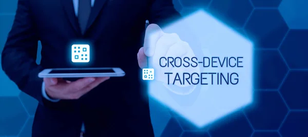 Sinal Escrita Mão Cross Device Targeting Vitrine Negócios Identificando Entrega — Fotografia de Stock