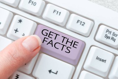 İşaret levhasını gösteren ilhamlar Gerçekleri, İş yaklaşımını araştırın. Bazı olayların gerçekliğini araştırın. Bilgi baloncuğu, önemli bilgilerin yazılı olduğu katta konuşuluyor..