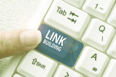 İlham kaynağı Link Building 'i gösteren metin, diğer web siteleri Bağlantısı' ndan hiper bağlantı edinme süreci üzerine yazılmış sözcük