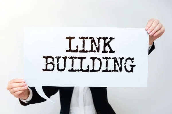 Sign displaying Link Building, Business overview Process of acquiring hyperlinks from other websites Connection Businesswoman Holding Speech Bubble With Important Messages.