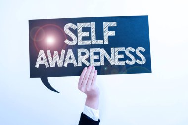 Kişinin bir durum ya da olaya karşı farkındalığını gösteren metin yazmak, bir kişinin bir duruma karşı iş fikri bilinci ya da takım elbiseli bir iş adamı