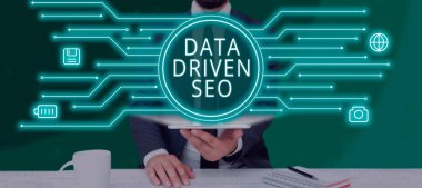 Veri Sürüklenen Seo 'yu gösteren imza, Arama motoru optimizasyon stratejileri web sitesi pazarlaması anlamına geliyor