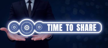 Arkadaşlarınızla ve ailenizle iletişim kurma fikrini sunan metin başlığı, 