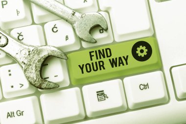 Kavramsal gösterim Yolunuzu, İş Yolunuzu Bulun Konseptini İş Kadını VR ile İşletme Eğitiminde Parmak Gösterme Hedeflerine ulaşmak için Kişisel Yönlendirme Amaçlı Yolu arayın.