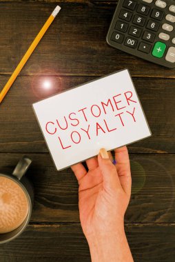 Düzenli olarak olumlu duygusal deneyimin Sadık Müşteri metni yazımı, tutarlı olarak olumlu duygusal deneyimin kavramsal fotoğraf sonucu