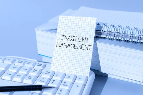 Text Bildtext Presenterar Incident Management Affärsidé Process För Att Återvända — Stockfoto