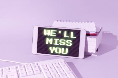 Kavramsal manşet. Seni özleyeceğiz, iş genel değerlendirmesi. Üzüleceğiz çünkü sevgi dolu bir mesaj bırakıyorsun.