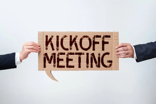 テキストを表示するKickoff Meetingプロジェクトに関わる法律についての特別ディスカッション ビジネスコンセプトプロジェクトに関わる法律についての特別ディスカッション — ストック写真