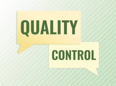 Müşteri seyahatini gösteren el yazısı metin satın alma huni tüketici modeli, standartlara göre satılan ürün veya hizmetin sigortası için sözcük