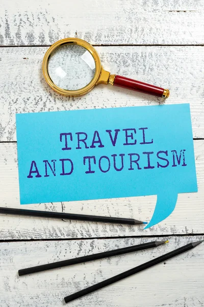Texto Que Muestra Inspiración Viajes Turismomovimiento Temporal Personas Destinos Lugares — Foto de Stock