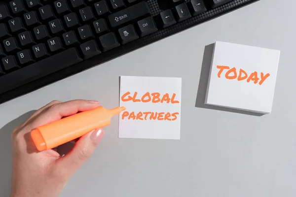 Handschrift Tekst Global Partnerstwee Meer Bedrijven Uit Verschillende Landen Werken — Stockfoto