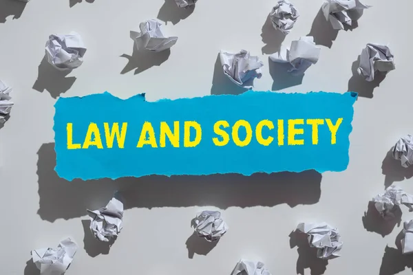 法律与社会关系处理法律与社会之间的相互关系 商业概念处理法律与社会之间的相互关系 — 图库照片
