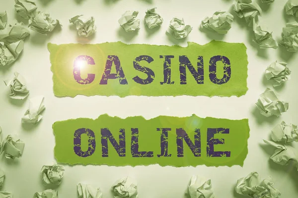 Подпись Тексту Представляет Казино Онлайн Интернет Концепция Компьютерной Игры Покер — стоковое фото
