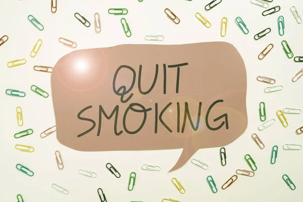 Text Showing Inspiration Quit Smoking Business Approach Discontinuing Stopping Use — Stock Photo, Image