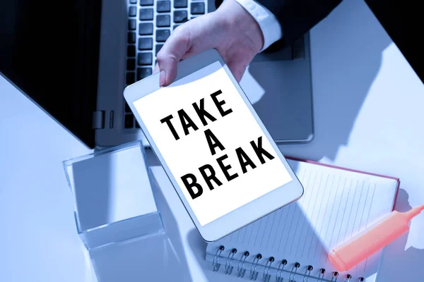 Текст Показывающий Вдохновение Take Break Business Concept Resting Stop Doing — стоковое фото