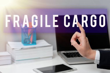 İlham veren metni Kırılgan Kargo, Kavramsal Fotoğraf Kırılabilir Kabza ile Dikkatli Kabarcıklı Cam Zararlı Ürünler