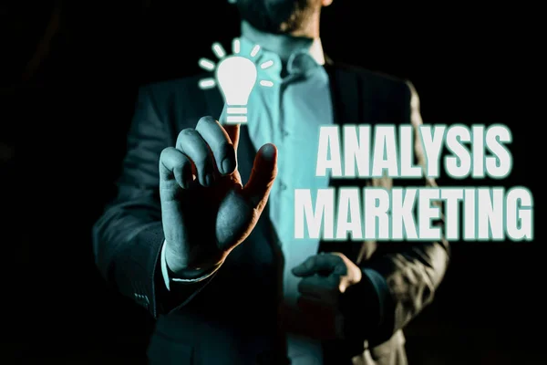 分析市场在数量和质量上对市场的评估 概念上对市场的定量和定性评估 — 图库照片