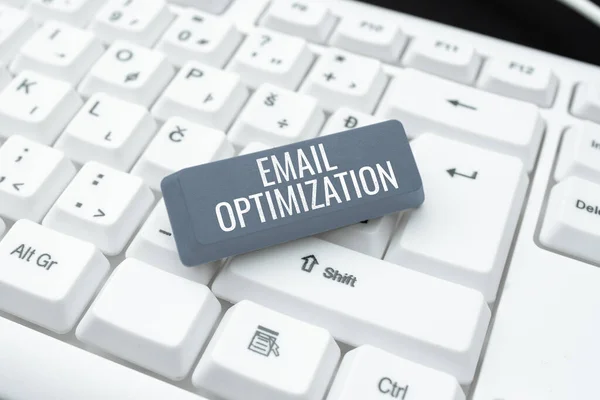 Email Optimizationationize 텍스트 마케팅 캠페인의 효과를 최대화하고 콘셉트 마케팅 캠페인의 — 스톡 사진