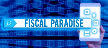 Mali Paradise 'i gösteren tabela kamu parasının israfı büyük bir endişe konusudur, Kamu parasının israfı üzerine yazılmış söz büyük bir endişe konusudur.