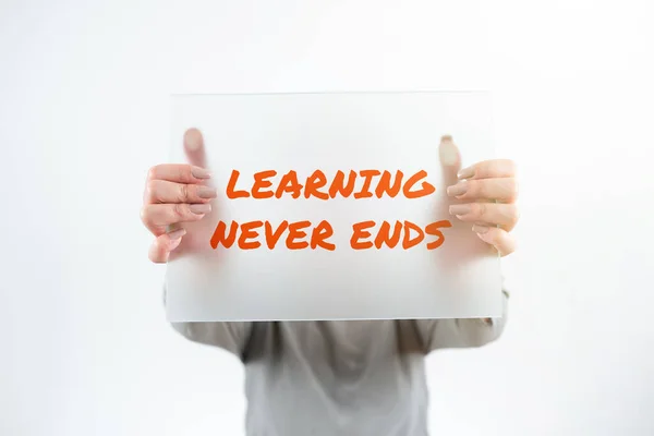 Psaní Zobrazující Text Learning Never Ends Koncept Znamenající Celoživotní Vzdělávací — Stock fotografie