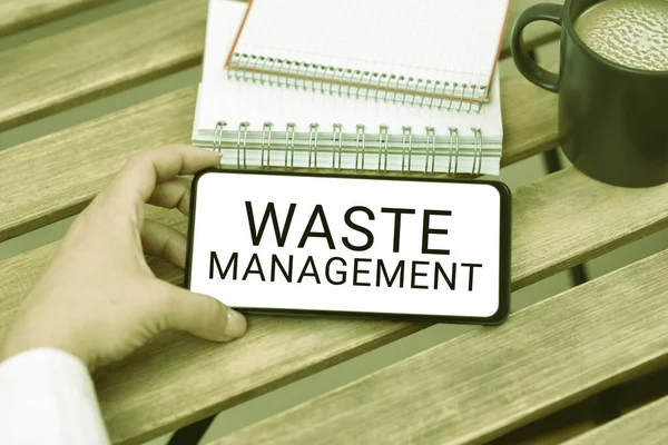 テキストの手書き廃棄物管理必要なアクションは 最終処分にゴミの開始を管理し ビジネスショーケースアクションは 最終処分にゴミの開始を管理する必要があります — ストック写真