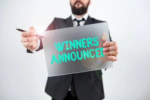 Sign Displaying Winners Announcedannouncing Who Won Contest Any Competition Concept — Stock Photo, Image