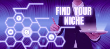 Piyasa çalışmasında daha fazla para kazanmayı gösteren metin işareti, belirli potansiyel müşterileri arayan sözcük yazılı pazarlama