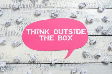 Kavramsal ekran Dışını Düşün Kutunun Farklı Fikirler Beyin Fırtınası Getirsin, Farklı Fikirler Yazılsın Farklı Fikirler Getirsin Beyin Fırtınası