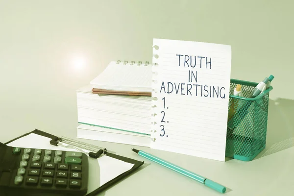 广告中的真理 商业展示实践诚实的广告宣传传播 — 图库照片