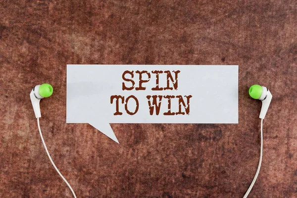勝つためにスピンを提示するテキストキャプション ビジネスショーケース運を試してみてくださいフォーチュンカジノギャンブル宝くじゲームリスク — ストック写真