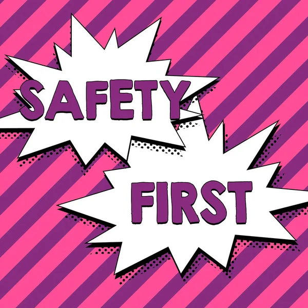 Conceptuele Weergave Veiligheid Eerst Woord Geschreven Vermijd Onnodige Risico Veilig — Stockfoto