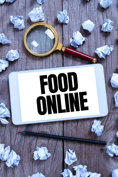 在线食品 商业概览 通过电话应用程序或网站询问吃的东西 — 图库照片
