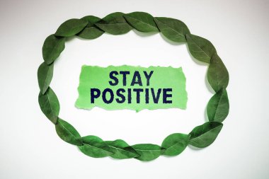 Metin yazma Olumlu Kalın, İş Genel Bakış Yükseltici Düşünceler Etkinleştirmesi İyimser ve Gerçek Ol