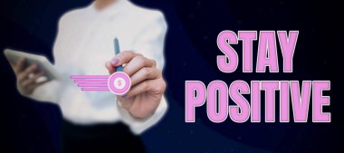 İlhamı gösteren metin Olumlu ve İş Konsepti Yükseltici Düşüncelere Katılın İyimser ve Gerçek Ol