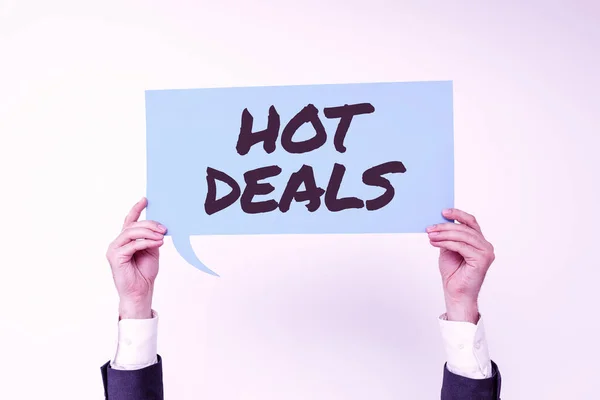 Konceptuell Bildtext Hot Deals Business Overview Ett Avtal Genom Vilket — Stockfoto
