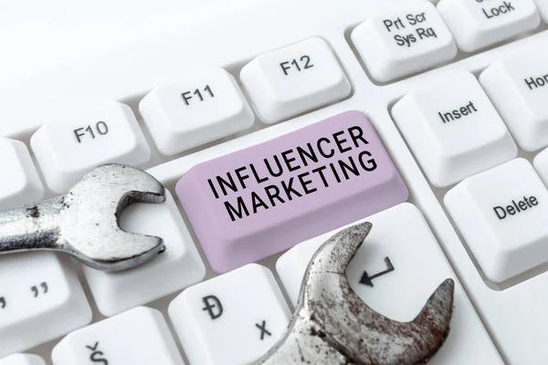 Textskylt Som Visar Influencer Marketing Word Skrivet Endorser Som Påverkar — Stockfoto