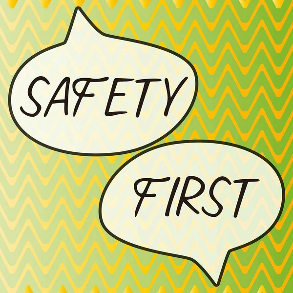 安全性を示すテキスト署名まず 概念的な意味不必要なリスクを避ける安全に注意してくださいライブ — ストック写真