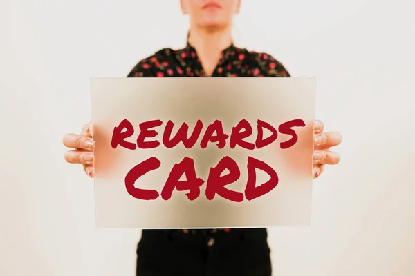 Inspiration Zeigt Zeichen Rewards Card Konzeptfoto Hilfe Beim Sammeln Von — Stockfoto