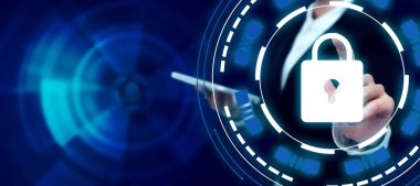 Arama Çubuğu Olan Adam Yeni Gelecek Teknolojileri Sunar.