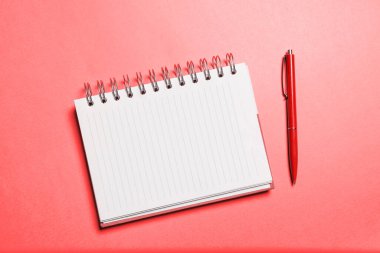 Çoklu Koleksiyon Ofisi Kırtasiye Fotoğrafı Tablo Üzerine Yerleştirildi