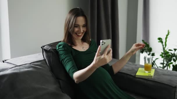 Pregnant Woman Video Chatting Mobile Phone Home Slow Motion — Video Stock