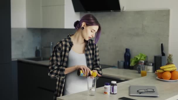 Brunette Lady Takes Necessary Vitamins Kitchen — Wideo stockowe