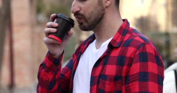 Homem Bonito Bebendo Café Para Rua — Vídeo de Stock