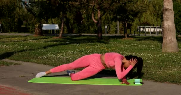 Young Attractive Multi Ethnical Woman Wearing Pink Sportswear Pants Top — Video Stock