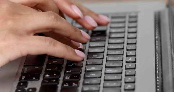 Close Woman Hands Typing Laptop Woman Working Laptop While Sitting — ストック写真