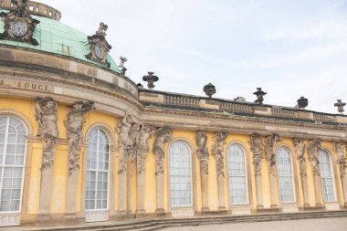 Potsdam, Almanya - 23 Eylül 2022: Sanssouci Sarayı, Sanssouci Parkı, Büyük Frederick 'in yazlık sarayı 