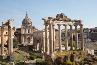 Roma, İtalya - 12.10.2022: Roma harabeleri, Forum. Roma antik mimarisi.